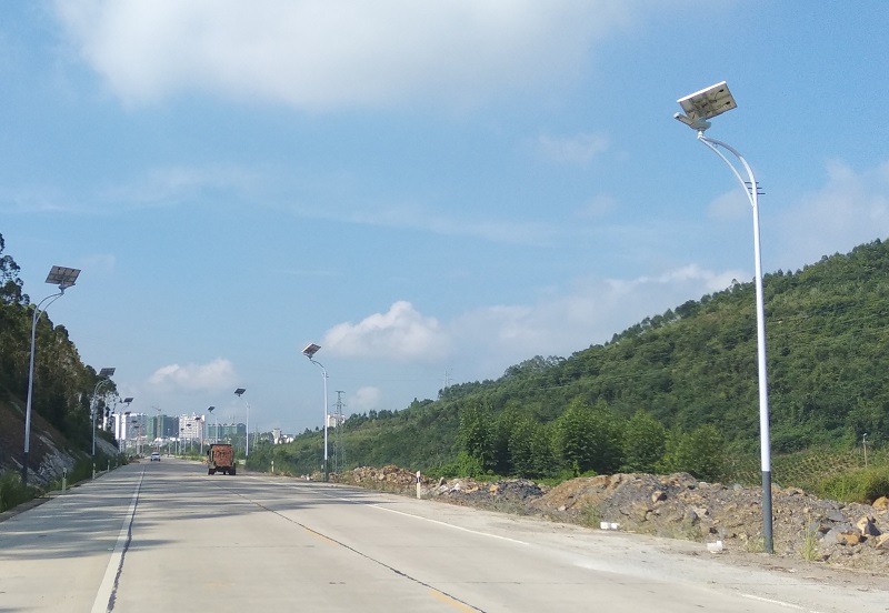 分體式太陽能路燈的安裝基礎施工要求